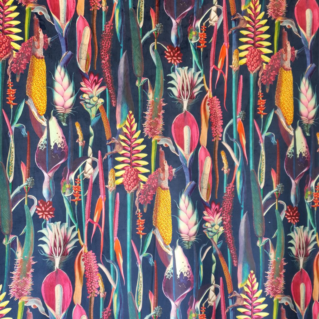 2K Gallery - Vertical Flowers Blue